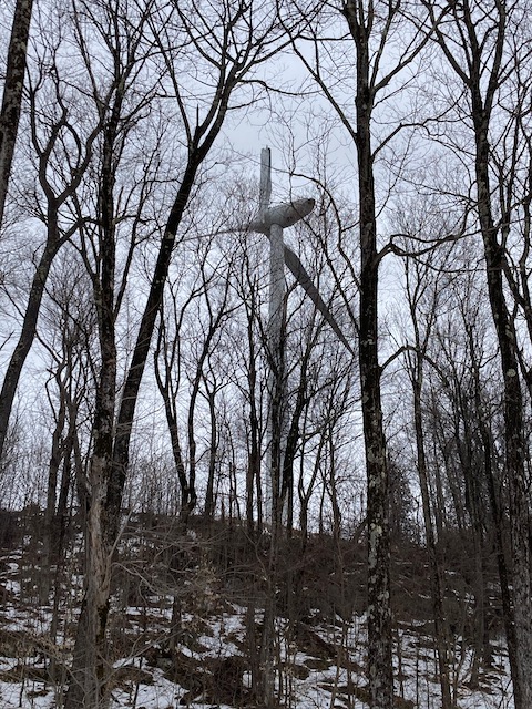 BEast broken wind turbine Feb2022 - 2.jpeg