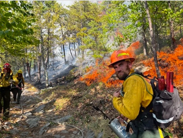 Screenshot 2022-09-06 at 08-35-41 Crews continue to fight wildfires at Minnewaska State Park.png