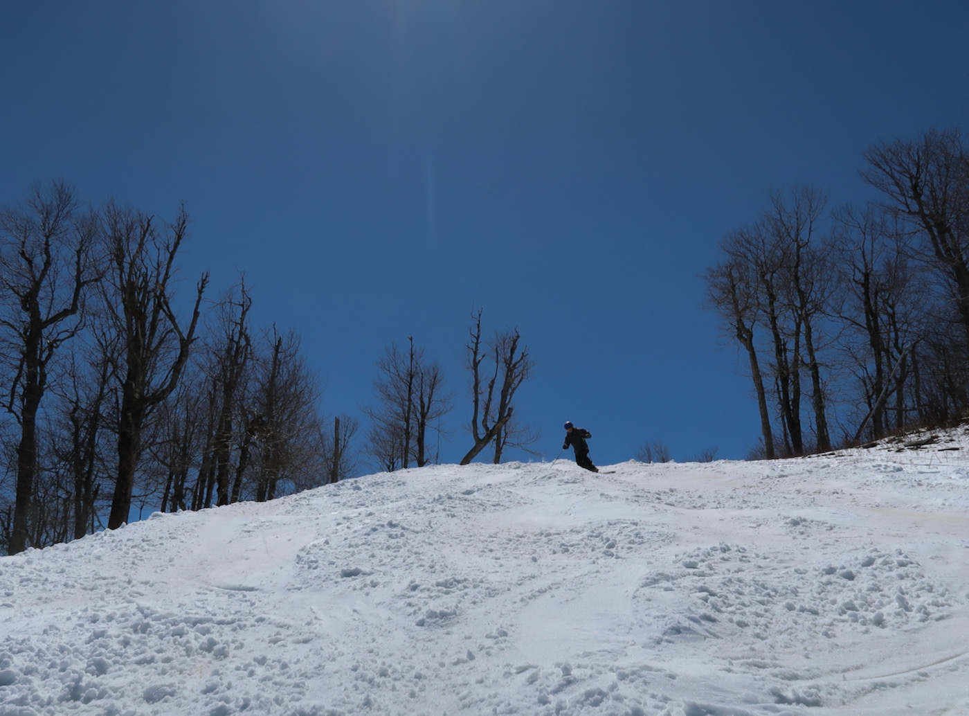 teleskier-blue-sky