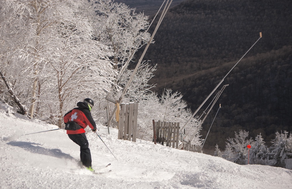 Hunter Ski Patrol on Minya