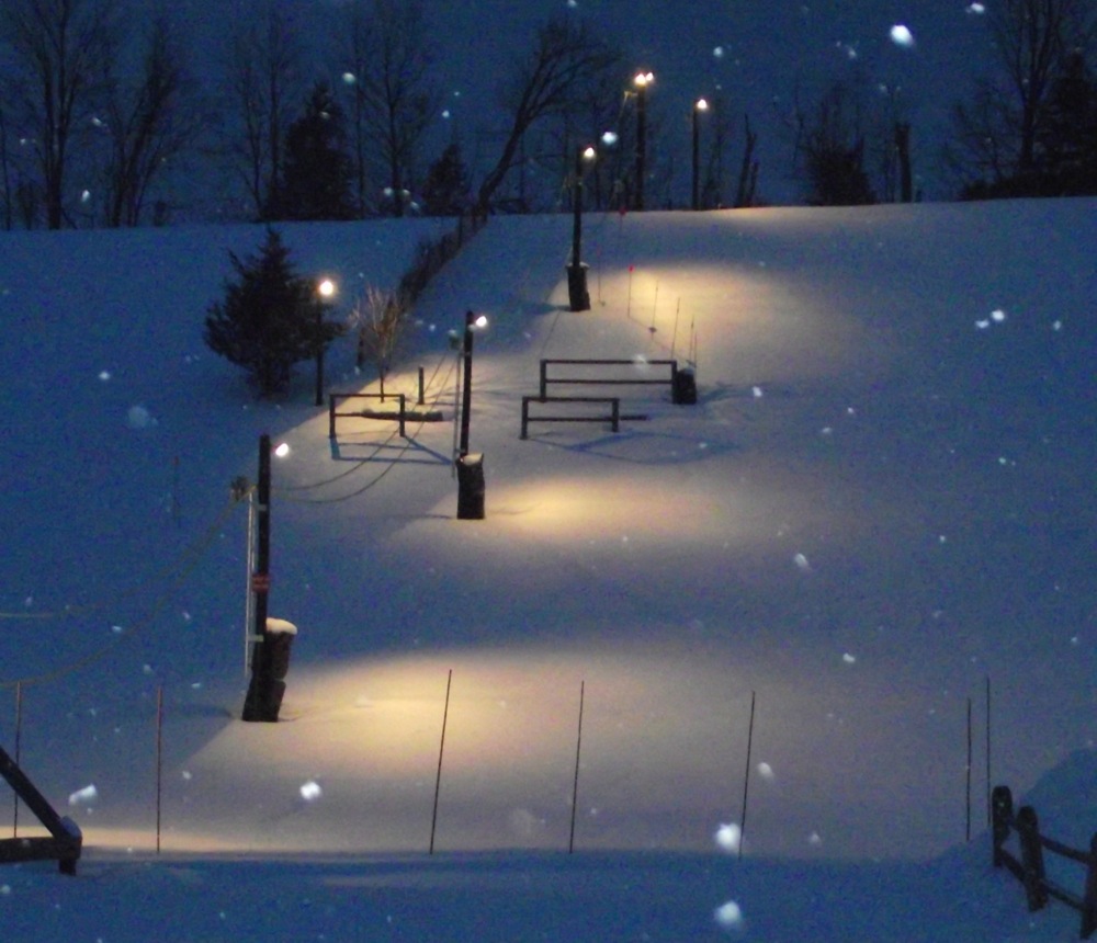 Polar-Peak-Night-Skiing