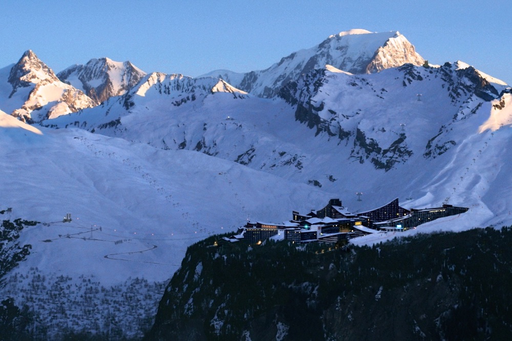 Ski-Resort-Alps