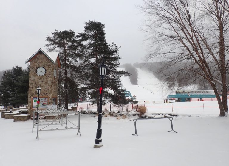 holiday valley mardi gras run